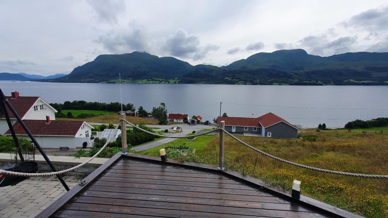 Kvernesfjorden Apartments Steinsgrenda Exterior photo